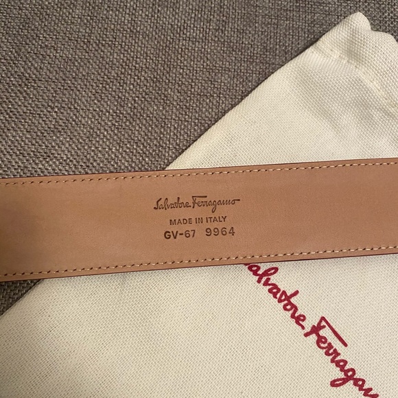 ✨Salvatore Ferragamo Gancini Suede Belt New - Picture 5 of 6